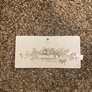 C&C hair pin with pearls and rhinestones. Brand new with tag.